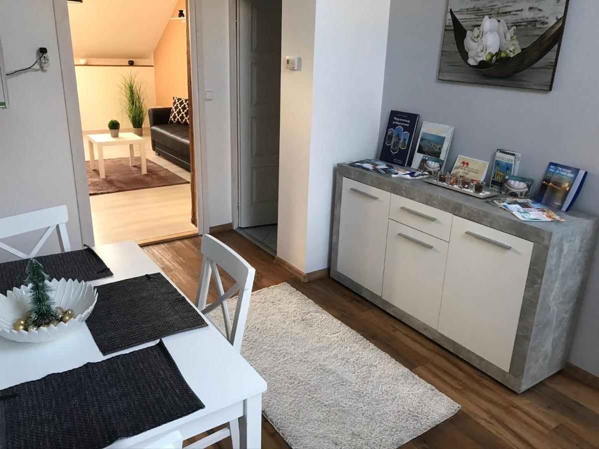 Esztergom Apartman Buitenkant foto
